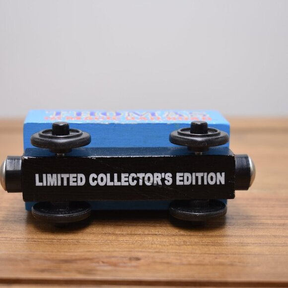 Magic Railroad Blue Cargo Car Thomas & Friends Wooden Railway Trains 2000 - Picture 6 of 6